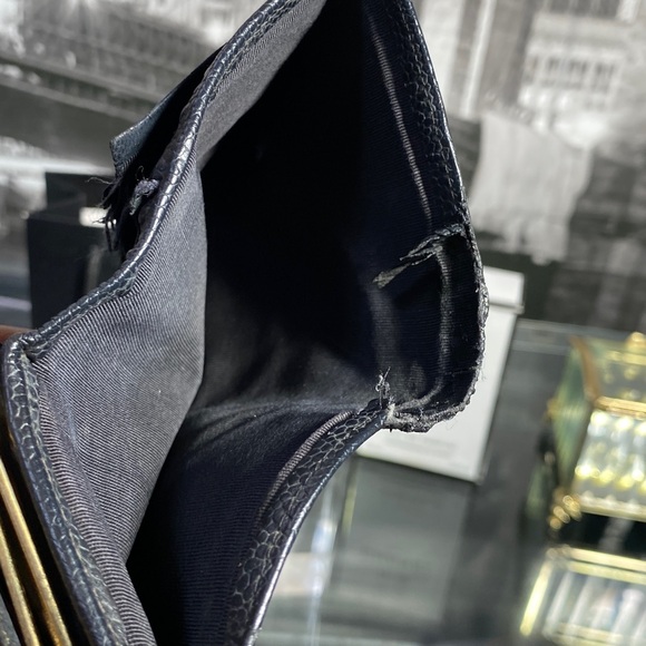 Authentic CHANEL Caviar Quilted CC Logo Wallet - Picture 14 of 16